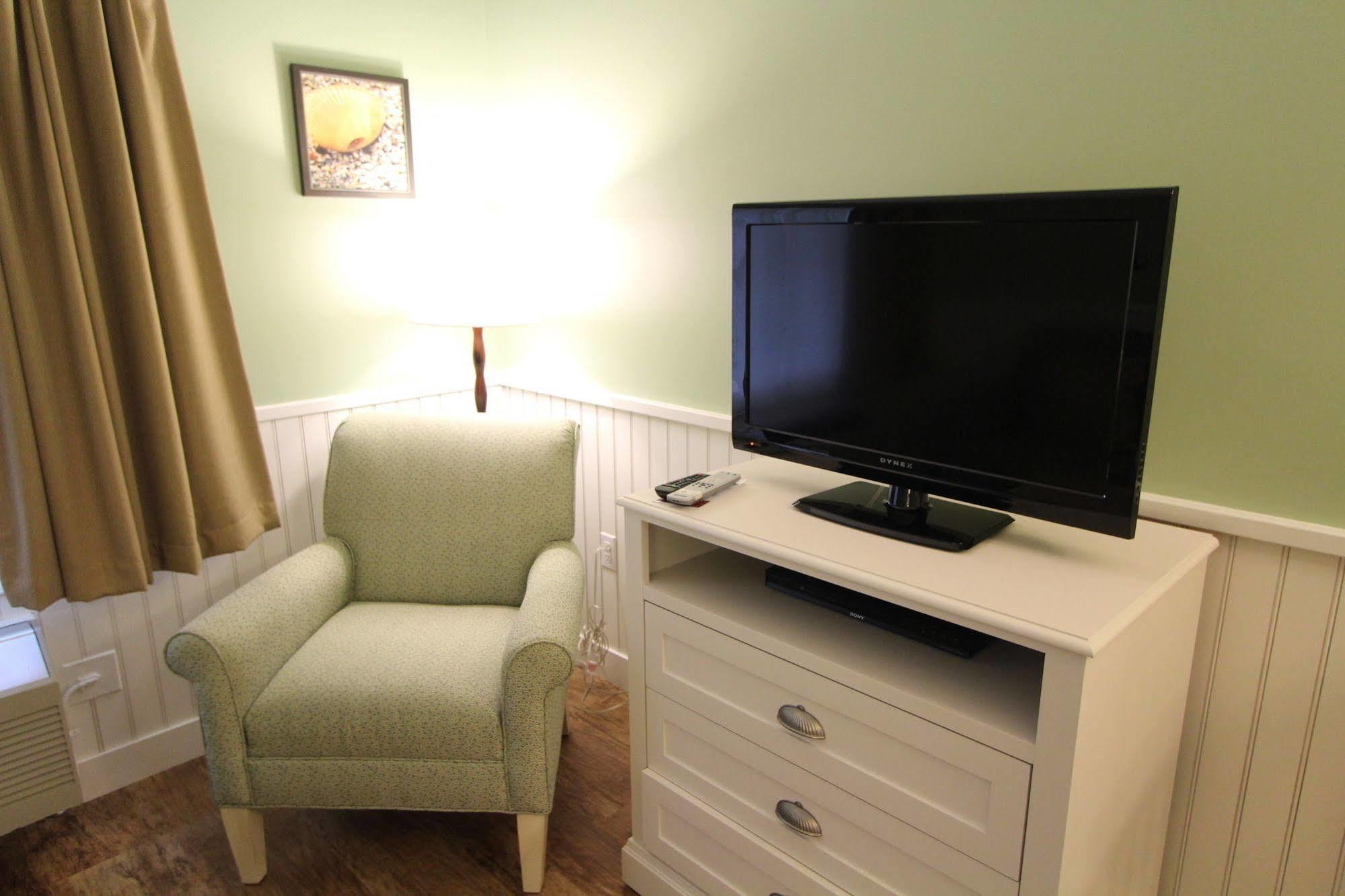 Holly Tree Resort Уест Ярмут Екстериор снимка