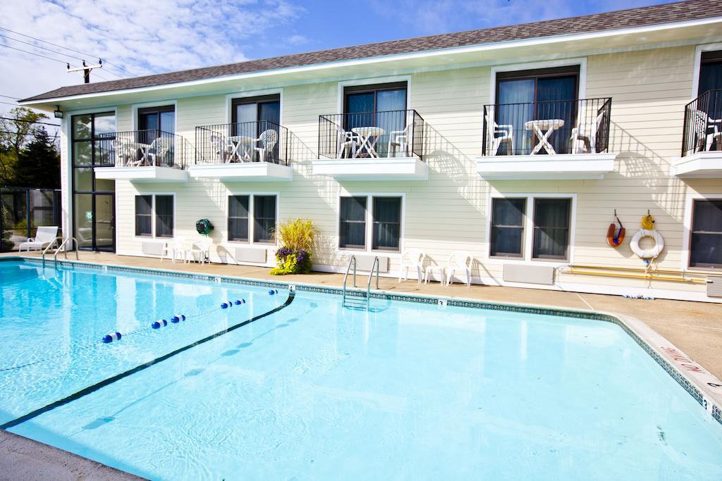 Holly Tree Resort Уест Ярмут Екстериор снимка